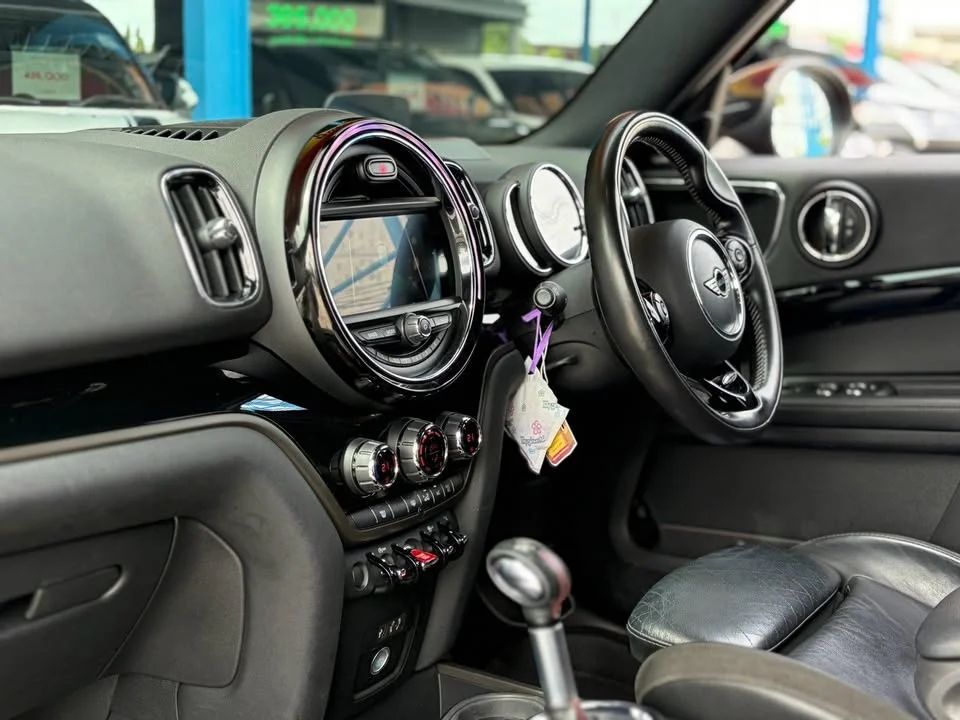 2017 Mini Countryman II 3