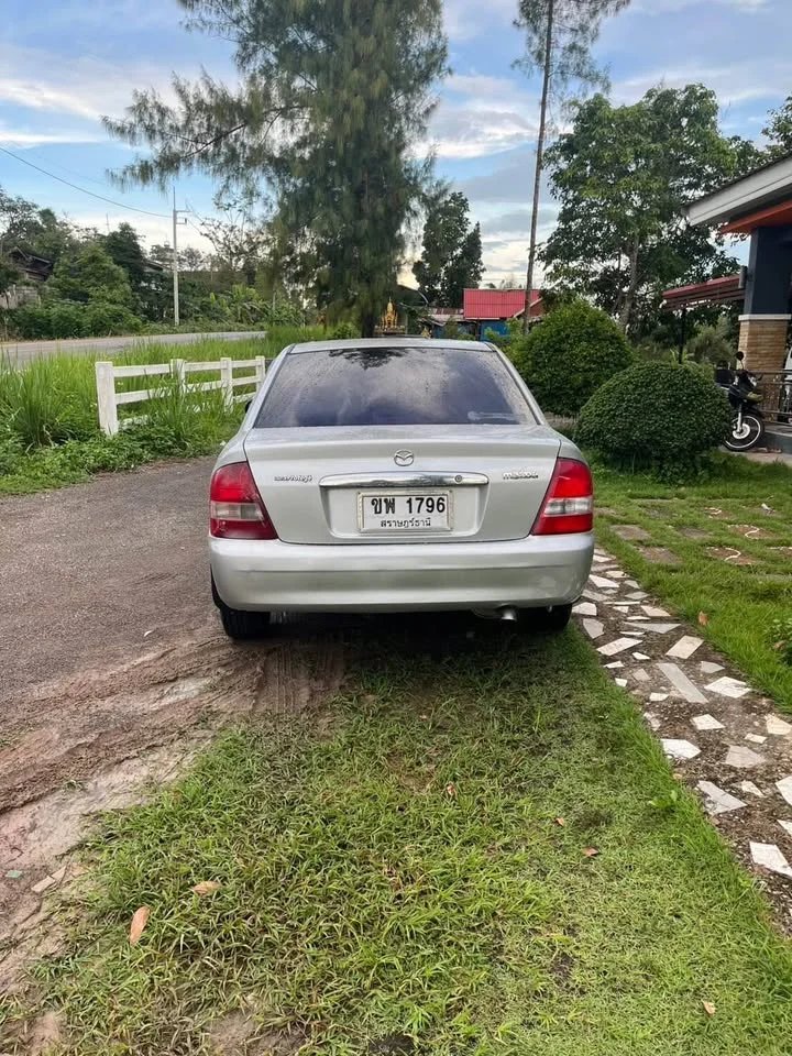 2000 Mazda 323 VIII 2