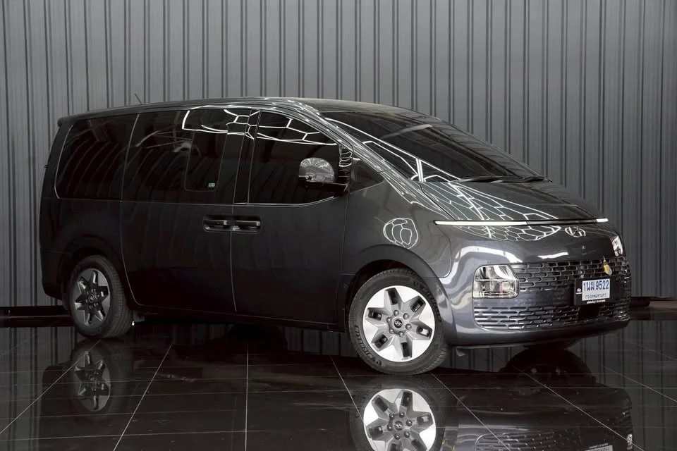 2022 Hyundai Staria US4 3