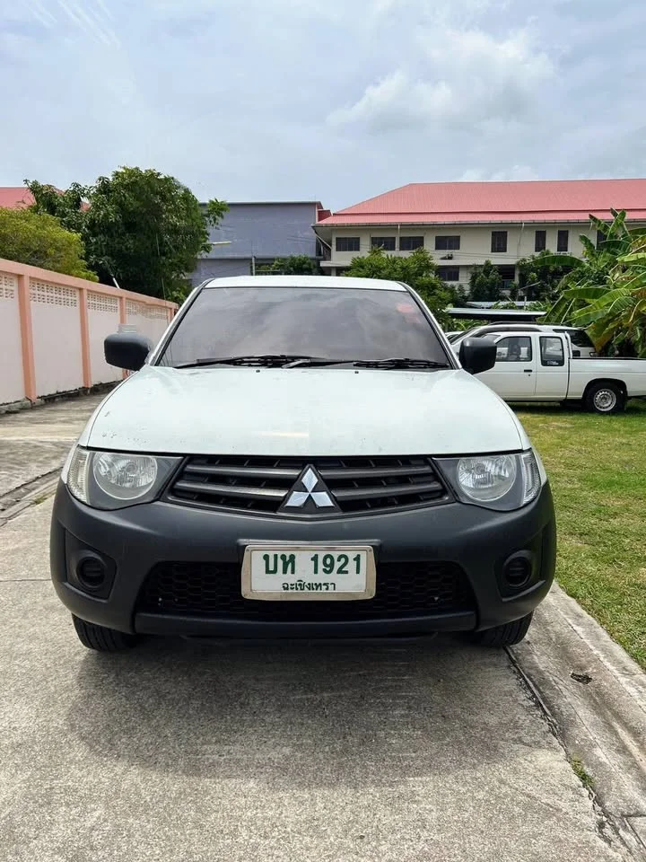 2009 Mitsubishi Triton IV 2