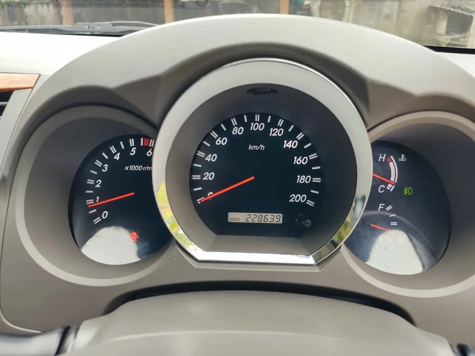 2008 Toyota Fortuner I 3
