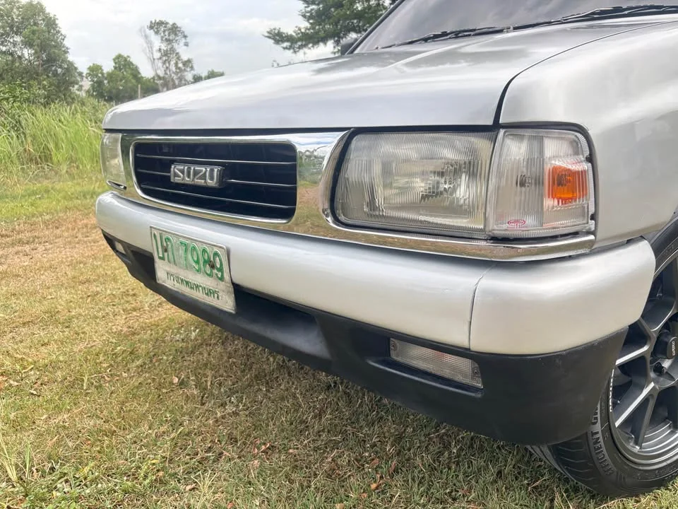1994 Isuzu TFR III 3
