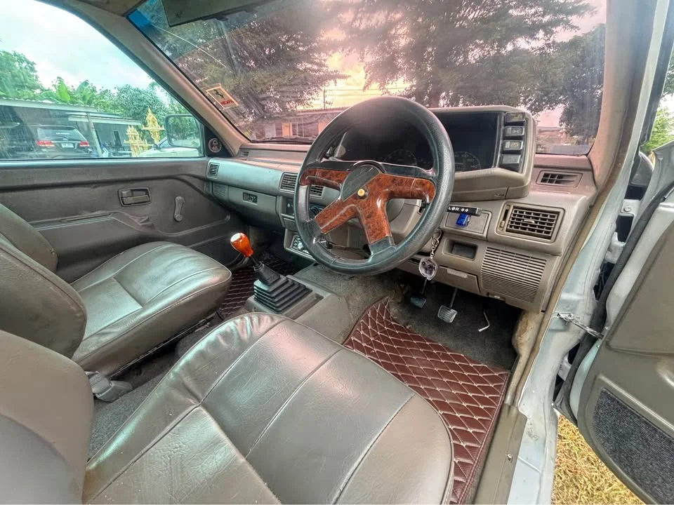 1994 Isuzu TFR III 2