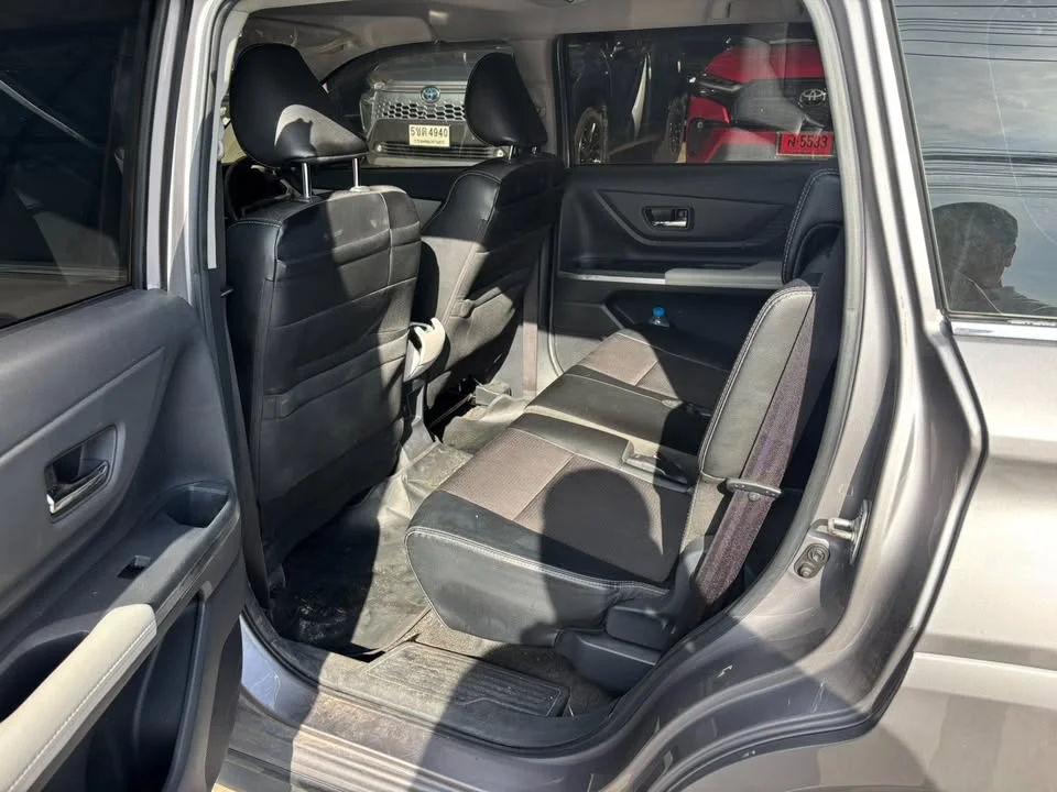 2022 Toyota Veloz III 2