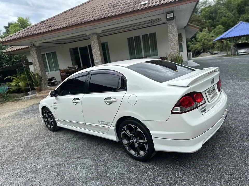 2011 Honda Civic VIII 2