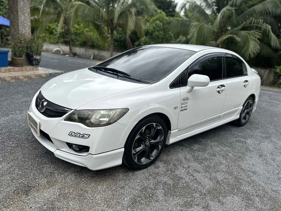 2011 Honda Civic VIII 3