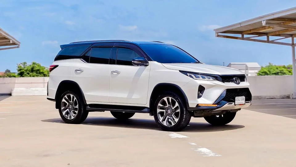 2023 Toyota Fortuner II 2