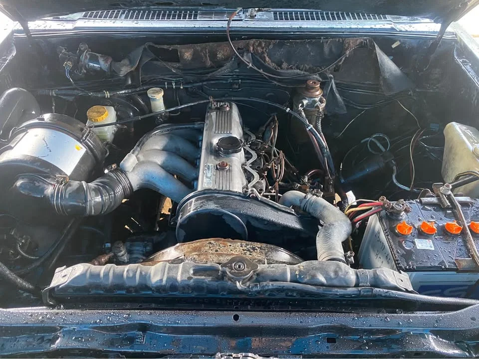 1991 Mitsubishi Triton II 3