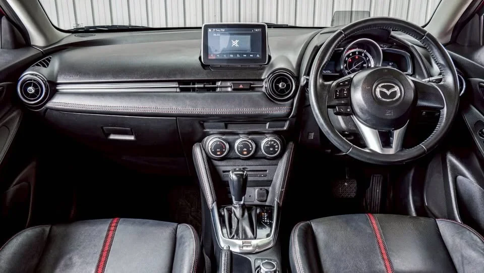 2015 Mazda 2 III 3