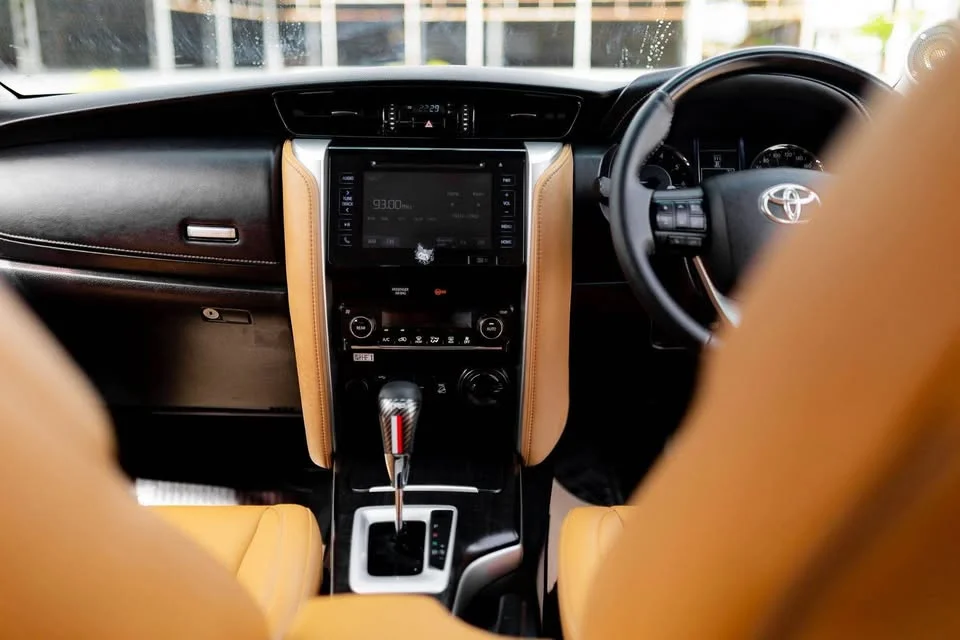 2015 Toyota Fortuner II 2