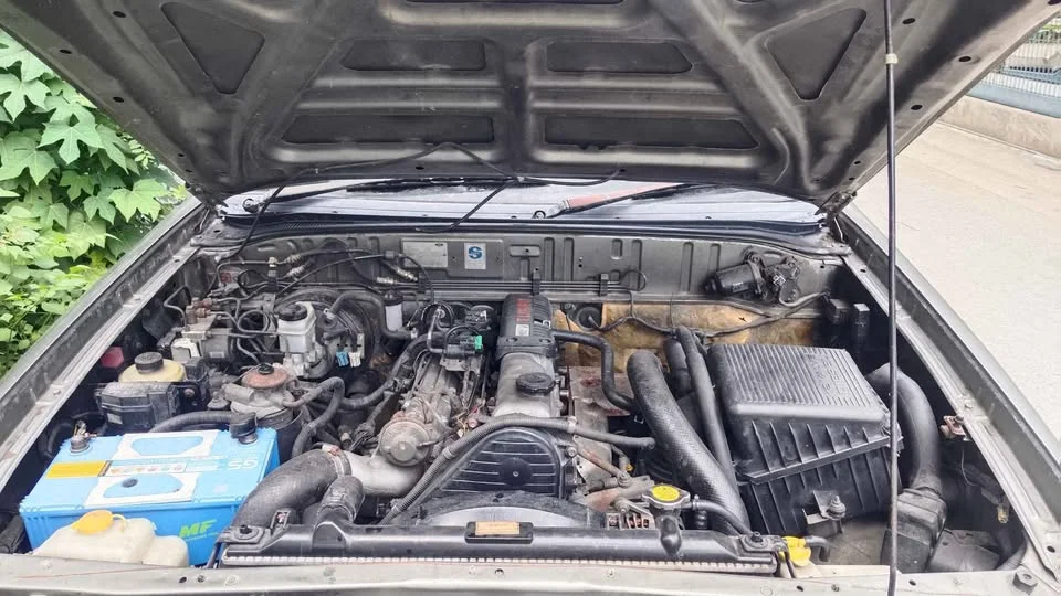 2004 Ford Everest I 3