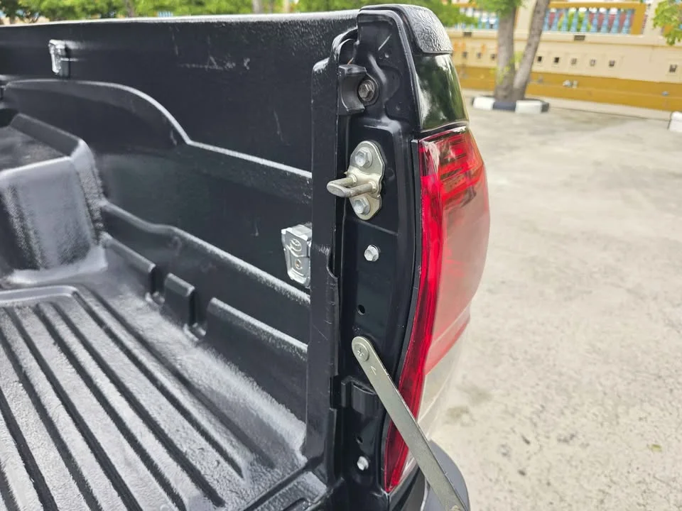 2017 Toyota Hilux VIII 3