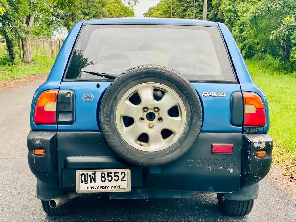 1996 Toyota RAV4 I 3