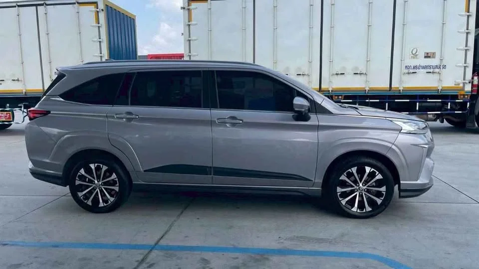 2022 Toyota Veloz III 2