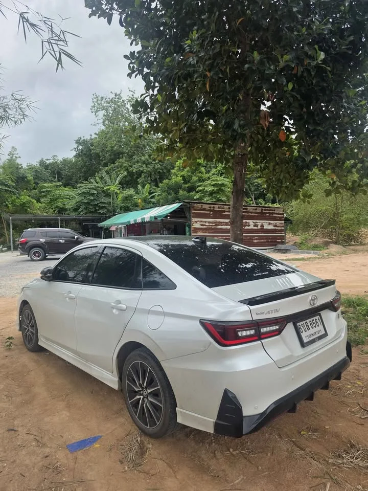 2025 Toyota Yaris ATIV IV 2