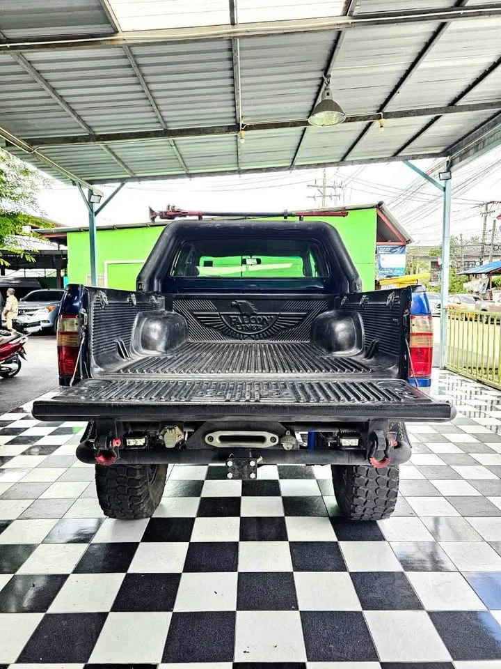 2004 Toyota Hilux Tiger VI 3