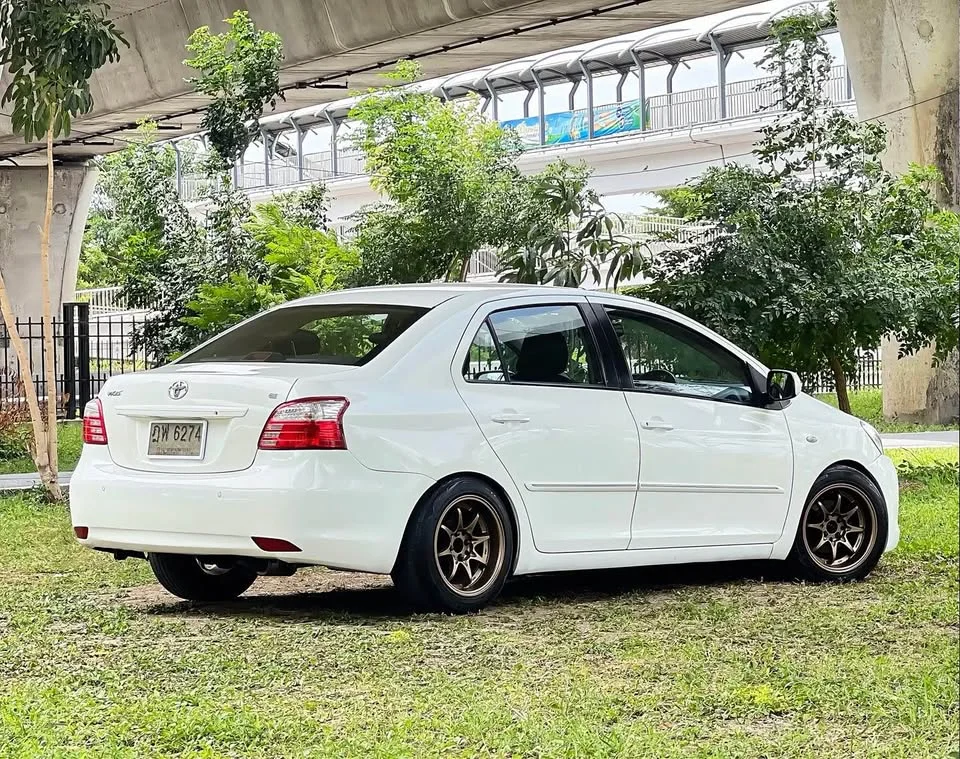 2010 Toyota Vios II 2