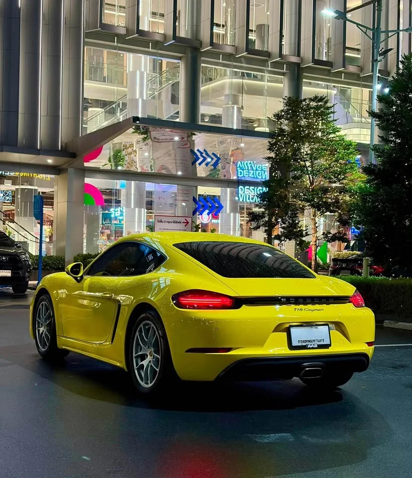 2018 Porsche 718 Boxster and Cayman IV 2