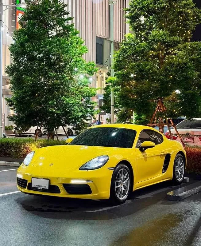 2018 Porsche 718 Boxster and Cayman IV 2