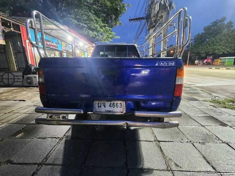 Mazda 2500 Fighter V 2
