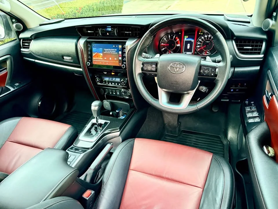2019 Toyota Fortuner II 3