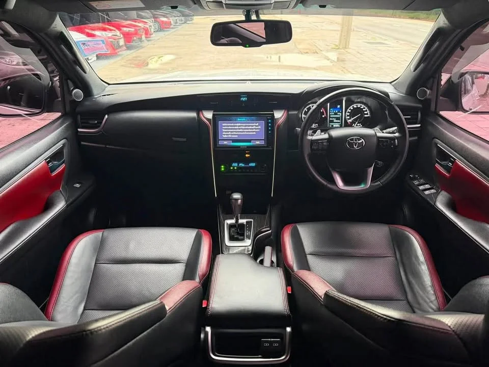 2022 Toyota Fortuner II 2
