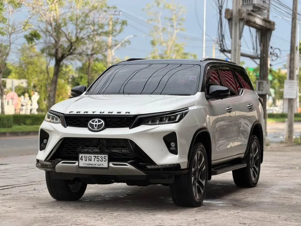 2022 Toyota Fortuner II 2