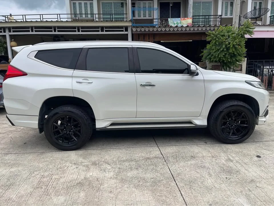 2018 Mitsubishi Pajero Sport III 2