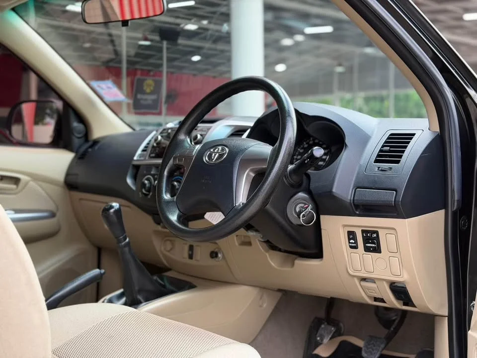 2015 Toyota Hilux VII 3