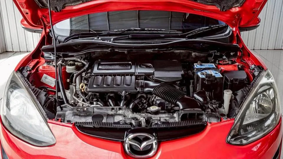 2013 Mazda 2 II 3