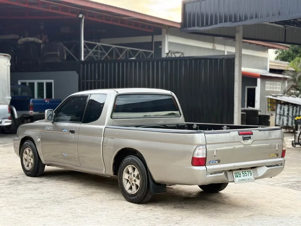 2005 Mitsubishi Strada III 3