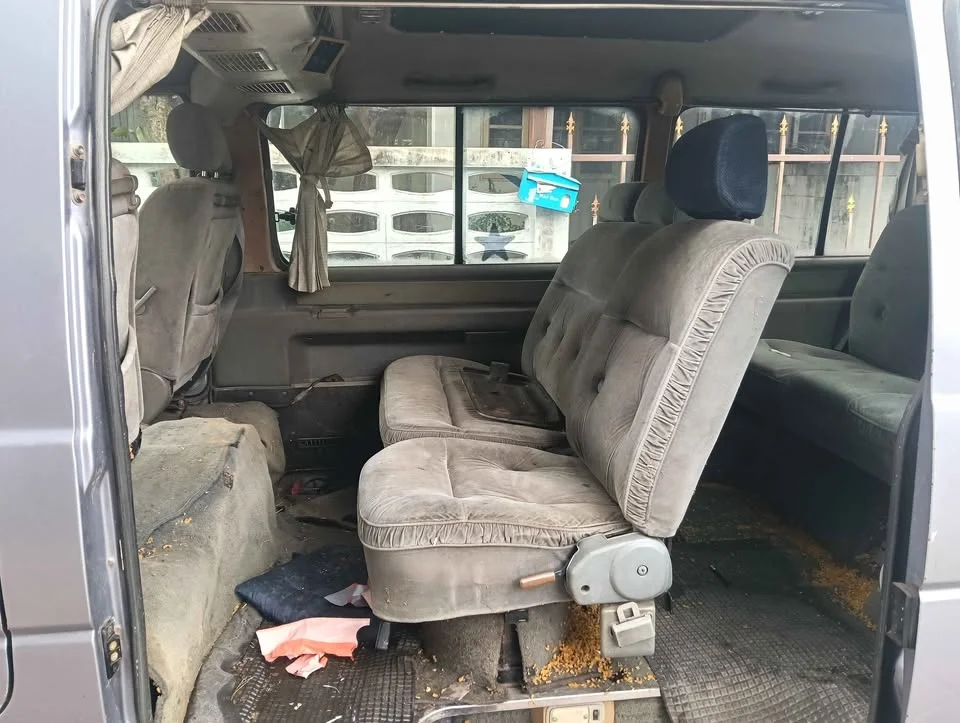 1994 Toyota Commuter III 2