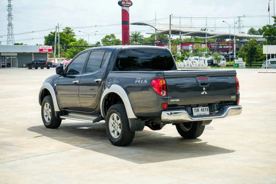 2012 Mitsubishi Triton IV 2