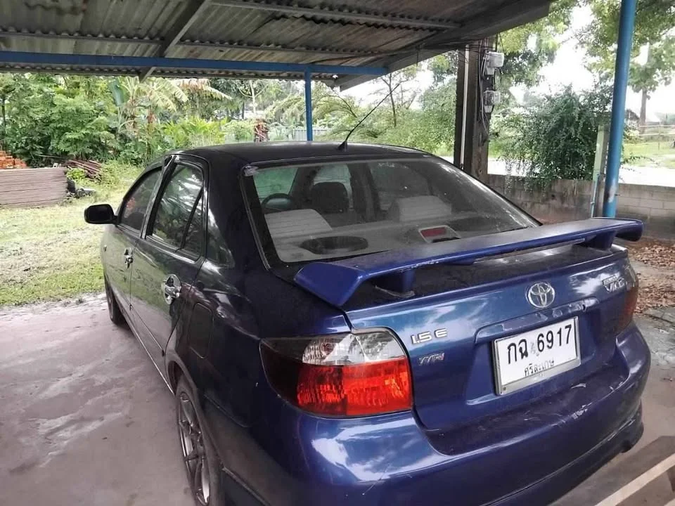 2004 Toyota Vios I 3