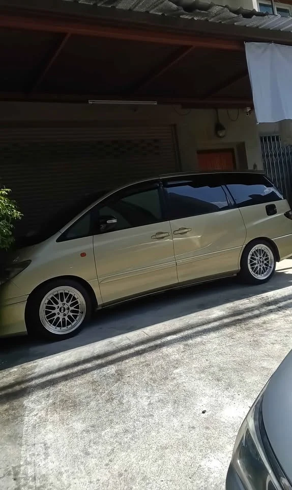 Toyota Estima II 3
