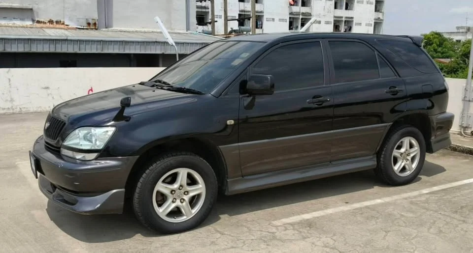 2005 Toyota Harrier I 2