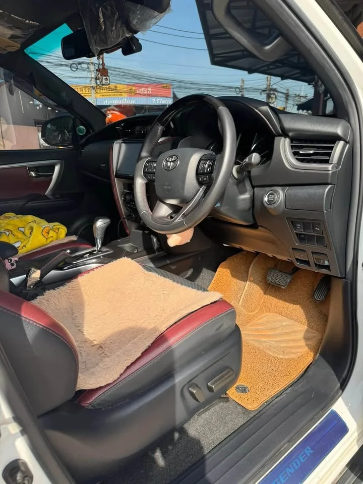 2023 Toyota Fortuner II 3
