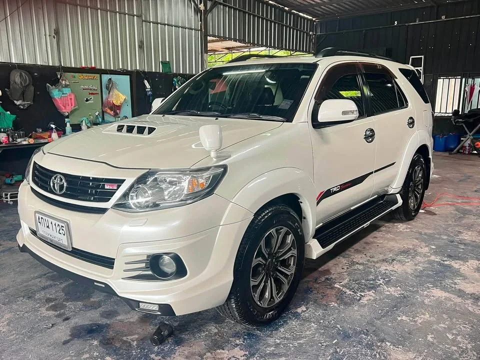 2014 Toyota Fortuner I 2