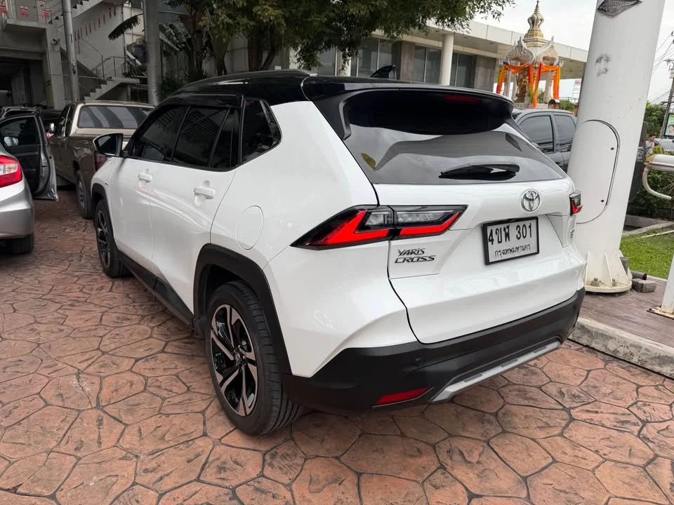 2023 Toyota Yaris Cross AC200 2
