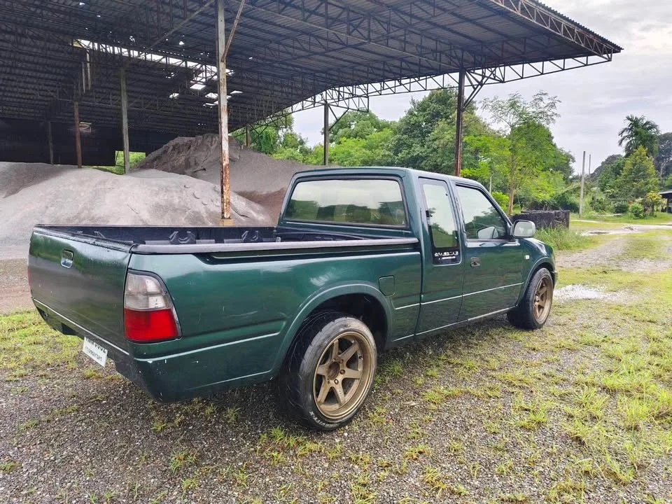 2002 Isuzu Faster Dragon Eyes III 2