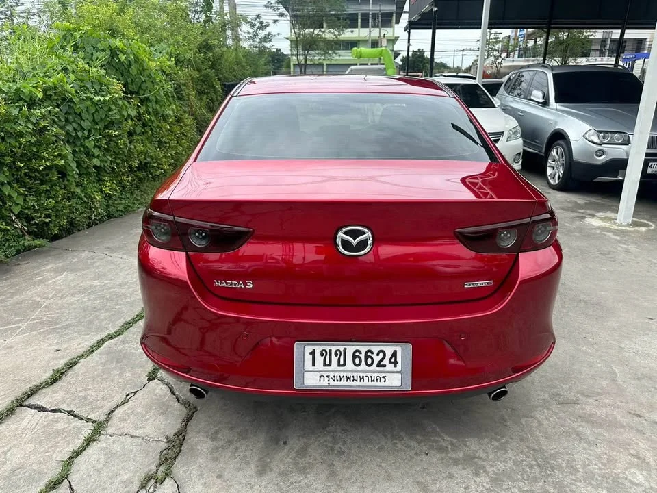 2019 Mazda 3 IV 2