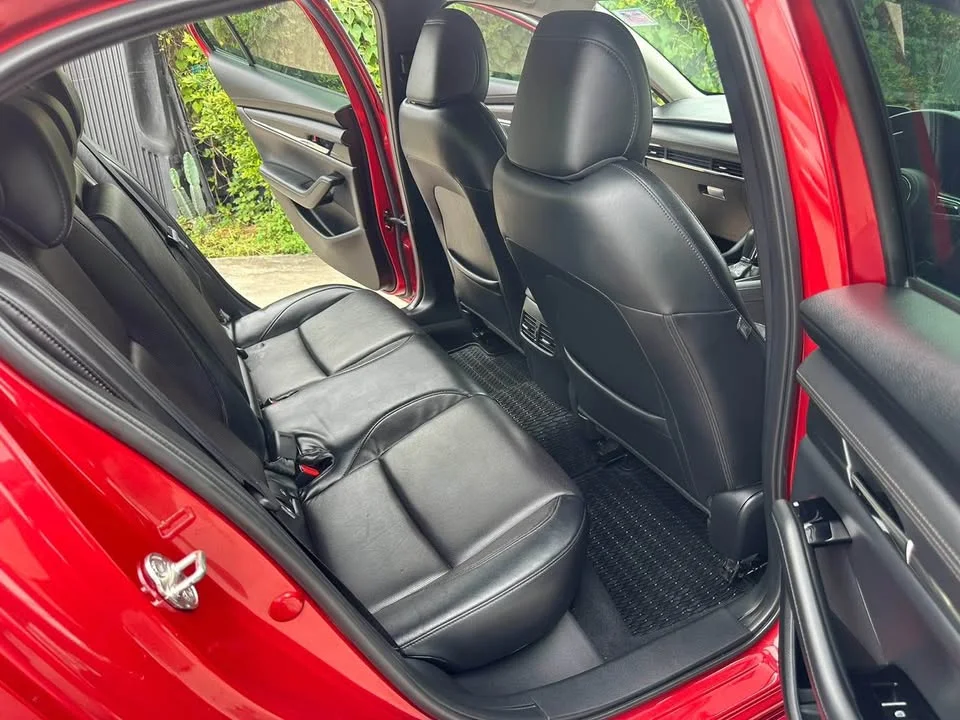 2019 Mazda 3 IV 3