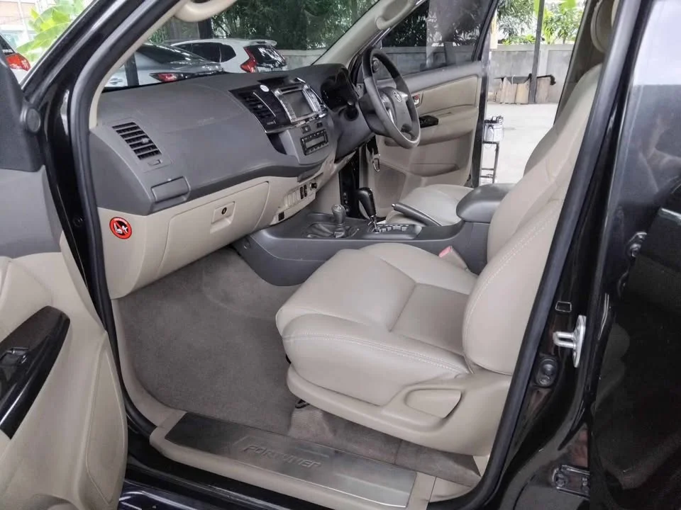 2013 Toyota Fortuner I 2