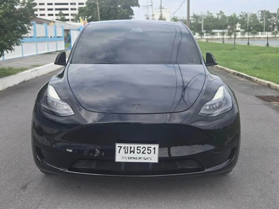 2023 Tesla Model Y 3