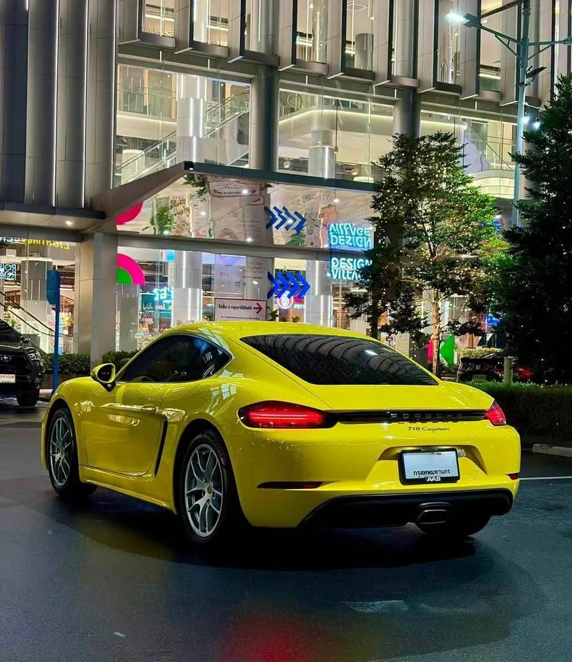 2018 Porsche 718 Boxster and Cayman IV 3