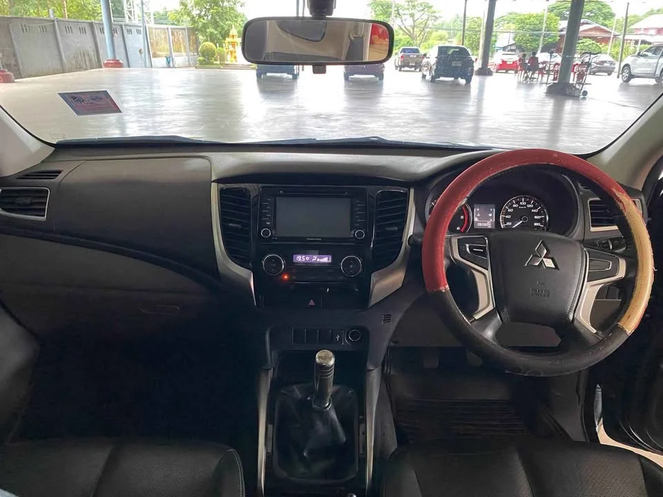 2018 Mitsubishi Triton V 3