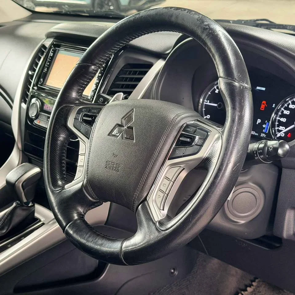 2016 Mitsubishi Pajero Sport III 2