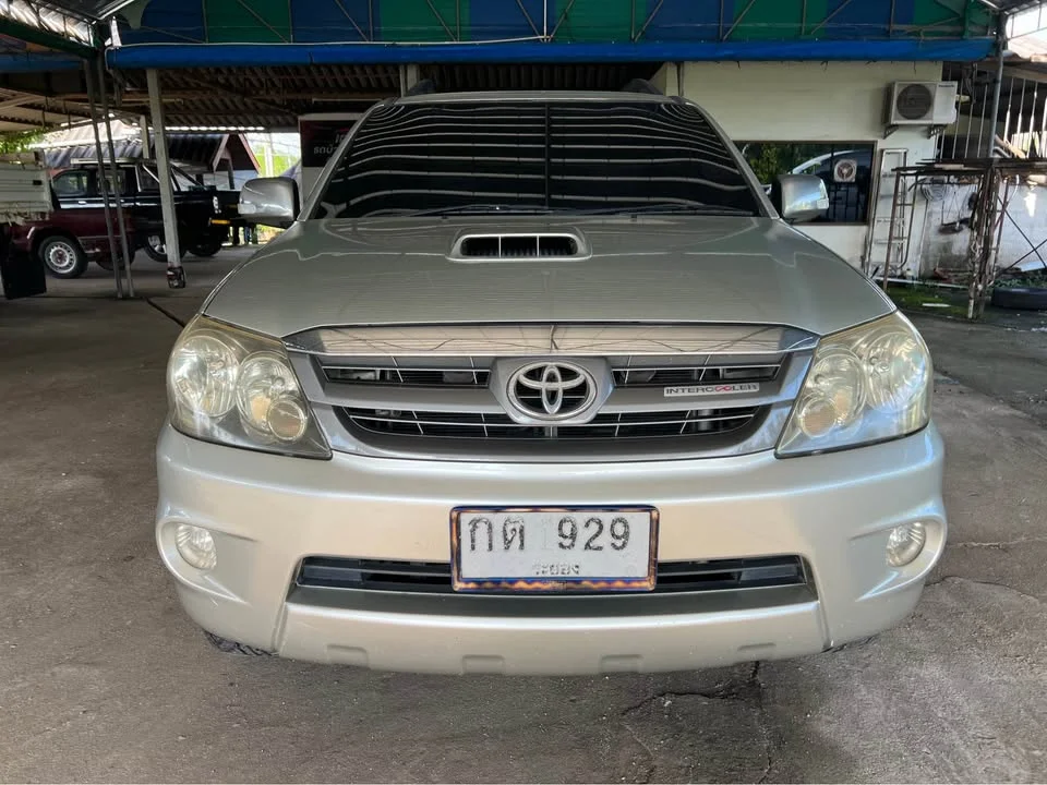 2007 Toyota Fortuner I 3