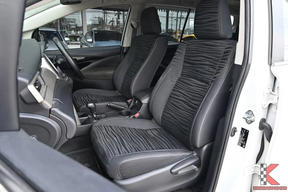 2022 Toyota Innova II 2