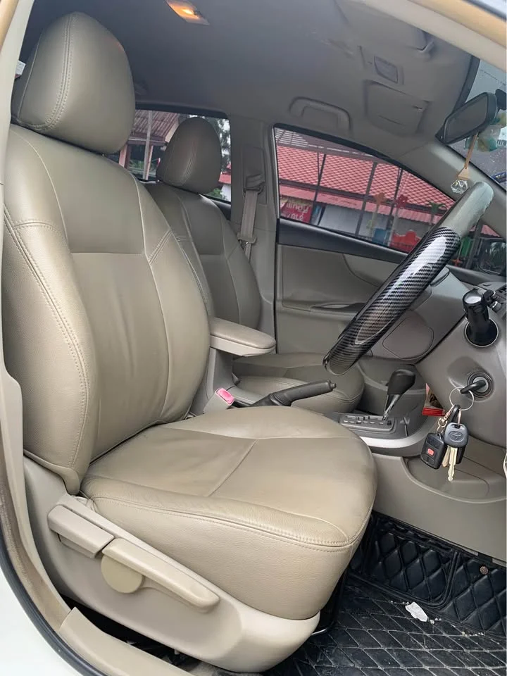 2010 Toyota Corolla Altis X (E140) 2